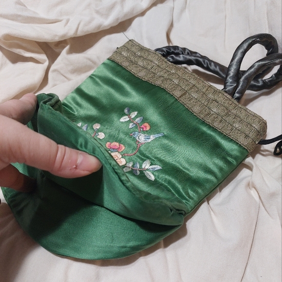 Vintage Chinese Silk Embroidered Bag - Picture 6 of 9